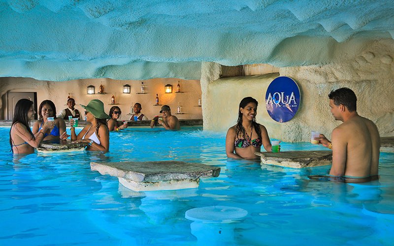Aqua (Vodka/Swim-Up) Bar