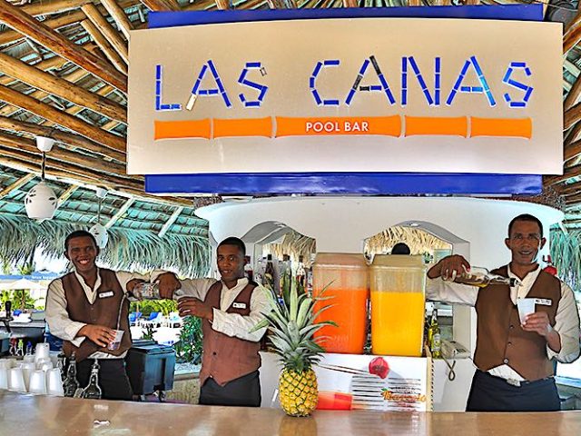 Las Canas Pool Bar